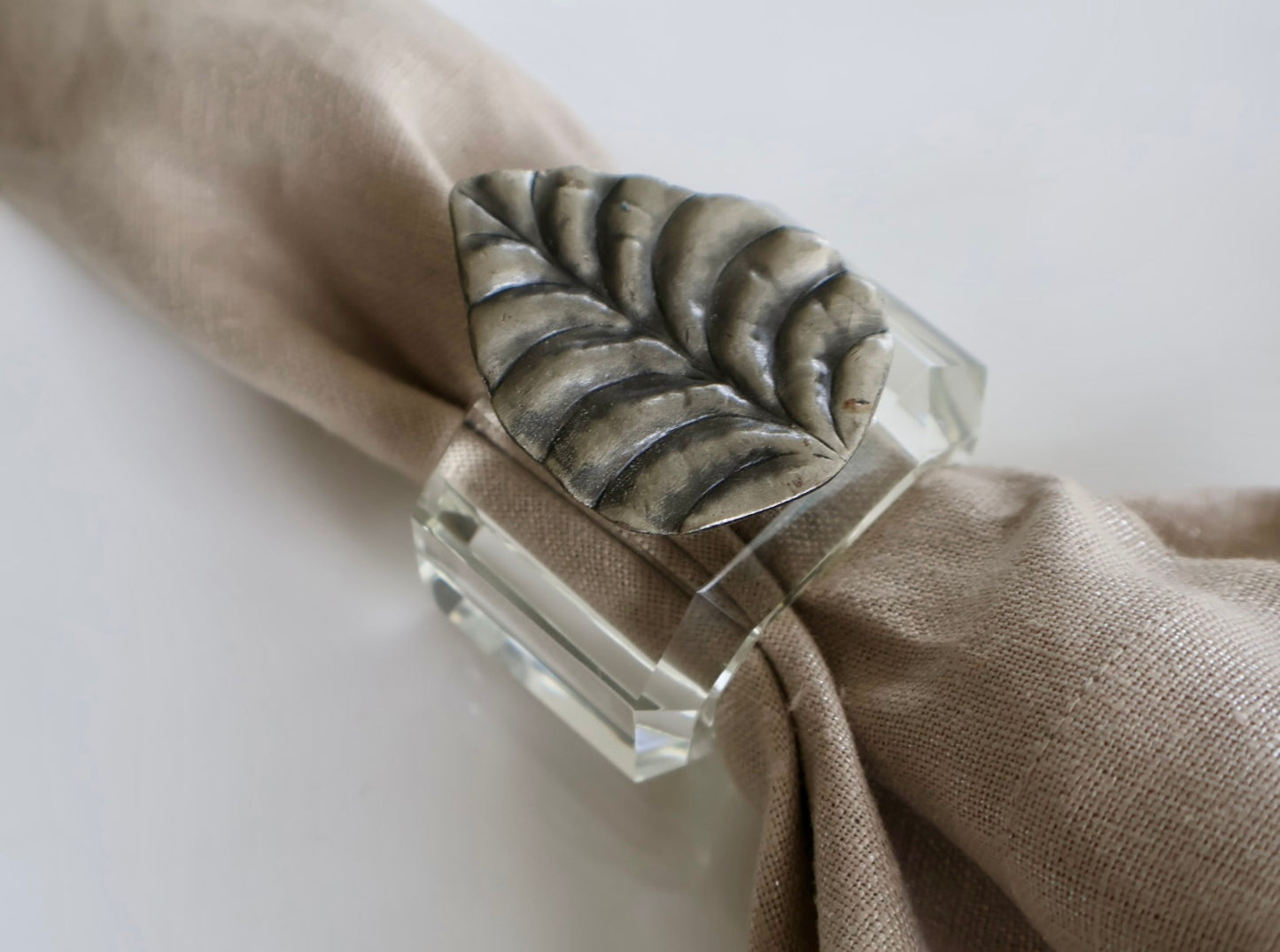 Silver Leaf Crystal Napkin Ring / Set of 4