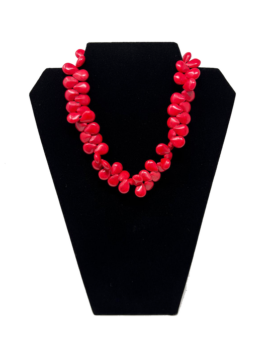 Semente Vermelha Necklace